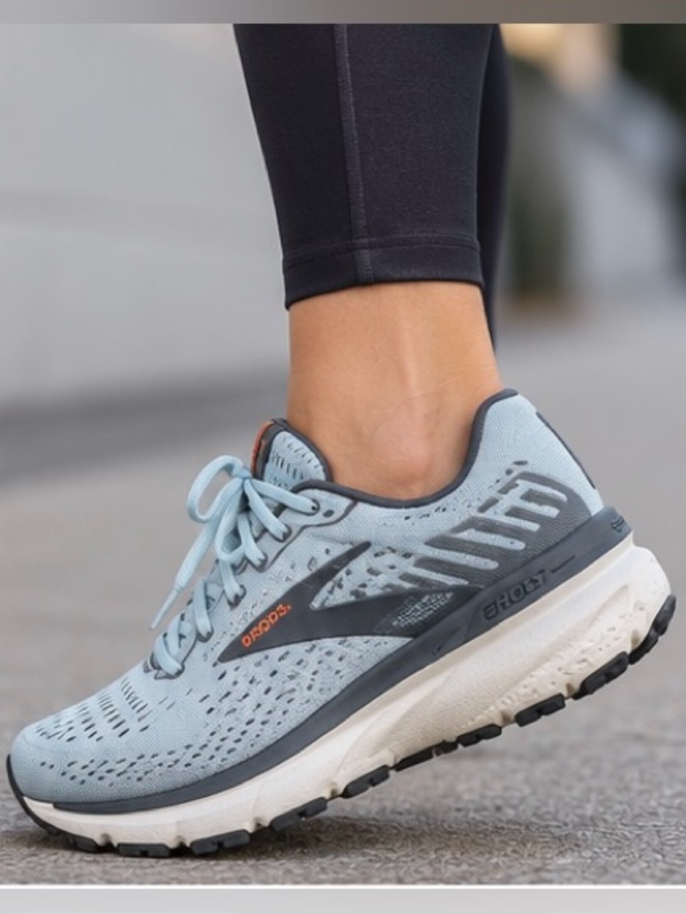 Brooks Ghost 13 women’s 10.5 B light blue gray orange running shoes
